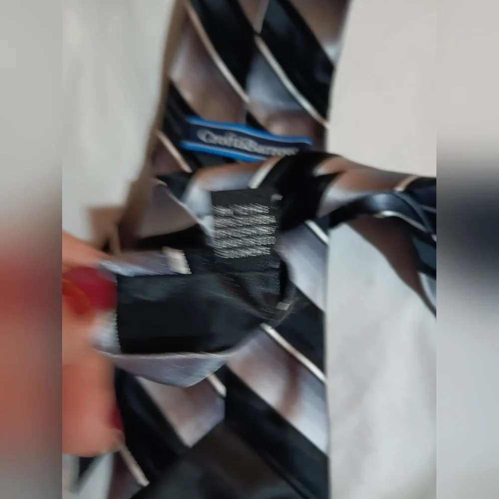 100% silk tie